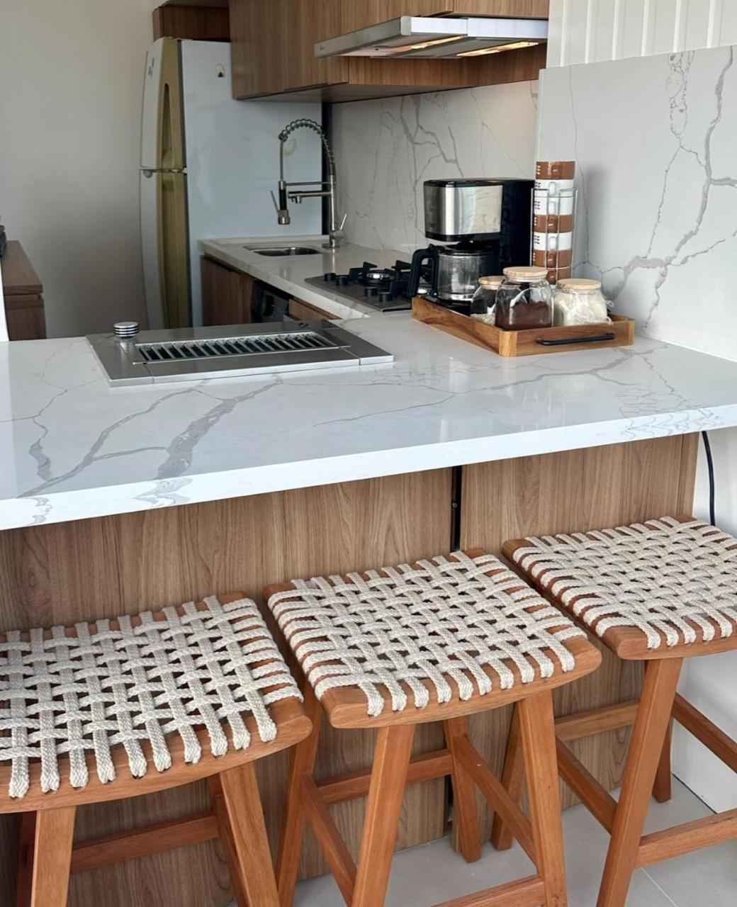 Lindo Apto No Melhor Lugar Da Barra Da Tijuca! Com Uma Vista De Tirar O Folego, Frente Para O Mar! Totalmente Equipado E Decorado Ao Lado Dos Melhores Hoteis E Quiosques Da Barra! Portaria 24H, Piscina, Sauna, Jacuzzi, Academia, Garagem, Wi-Fi, Lavan Rio de Janeiro Extérieur photo