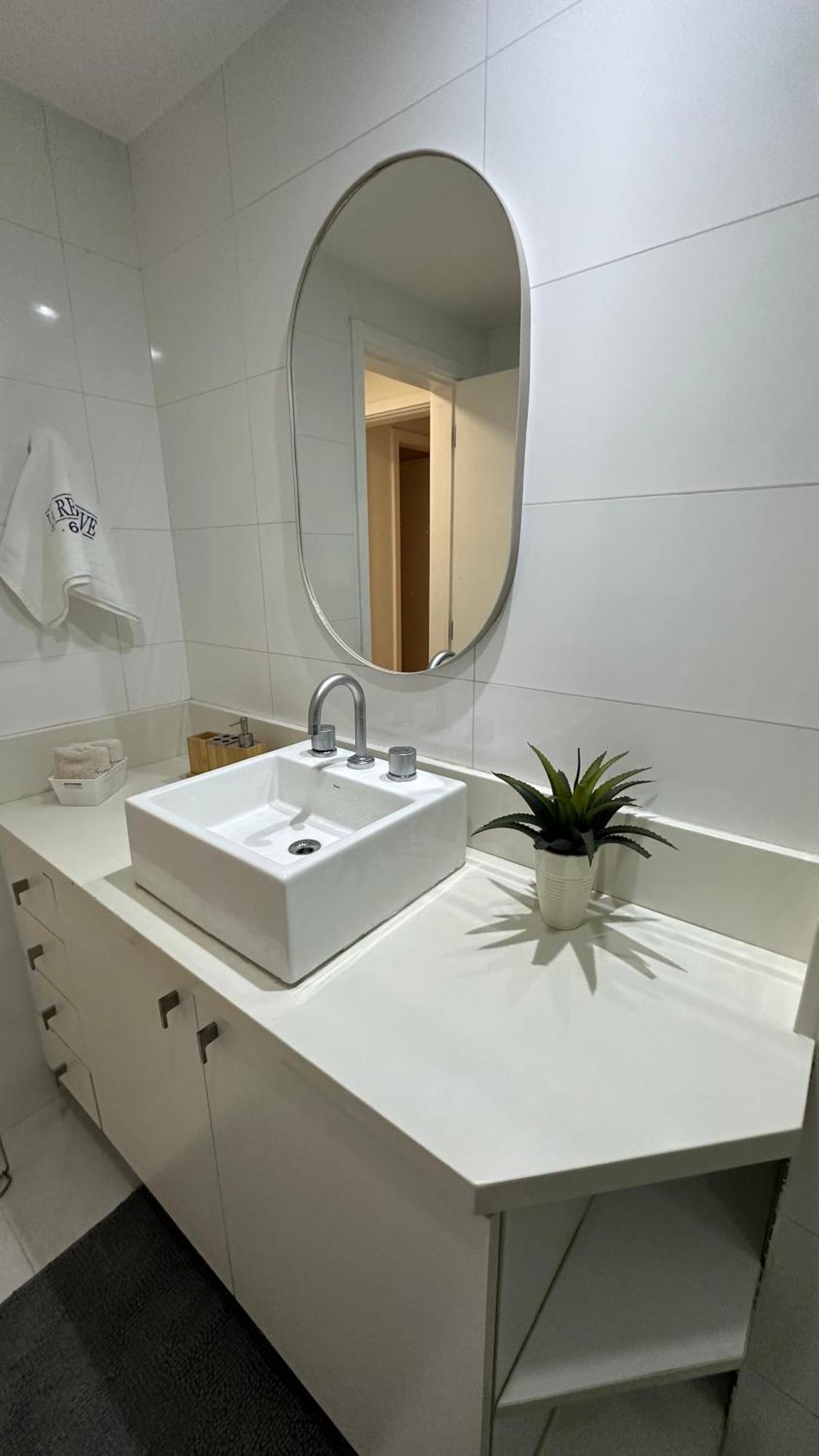 Lindo Apto No Melhor Lugar Da Barra Da Tijuca! Com Uma Vista De Tirar O Folego, Frente Para O Mar! Totalmente Equipado E Decorado Ao Lado Dos Melhores Hoteis E Quiosques Da Barra! Portaria 24H, Piscina, Sauna, Jacuzzi, Academia, Garagem, Wi-Fi, Lavan Rio de Janeiro Extérieur photo