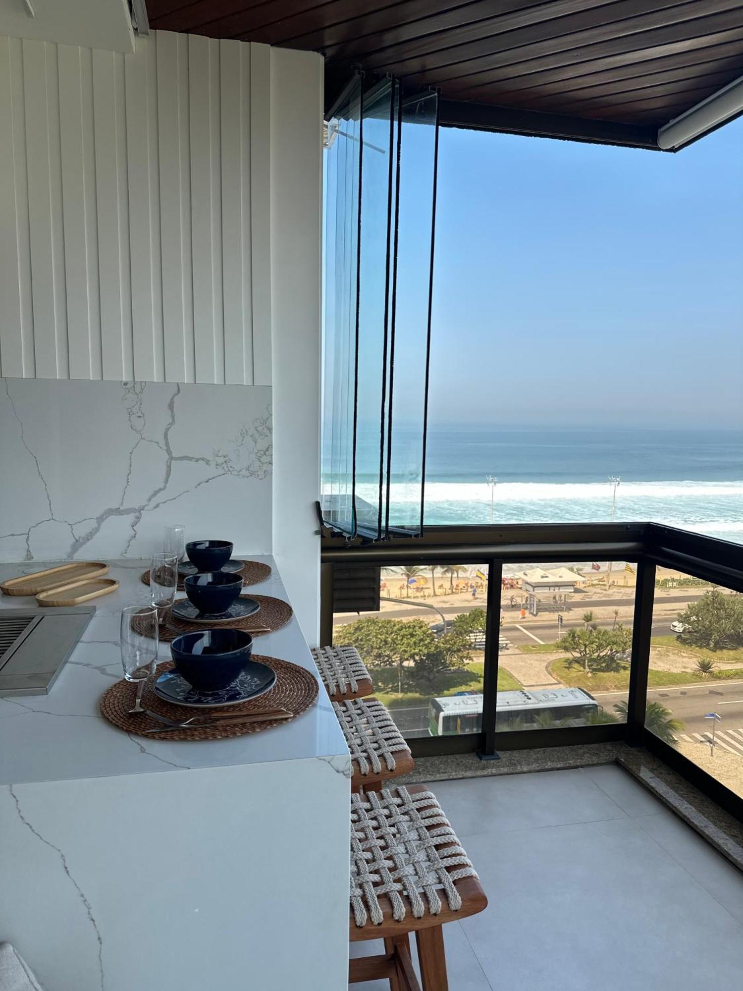 Lindo Apto No Melhor Lugar Da Barra Da Tijuca! Com Uma Vista De Tirar O Folego, Frente Para O Mar! Totalmente Equipado E Decorado Ao Lado Dos Melhores Hoteis E Quiosques Da Barra! Portaria 24H, Piscina, Sauna, Jacuzzi, Academia, Garagem, Wi-Fi, Lavan Rio de Janeiro Extérieur photo