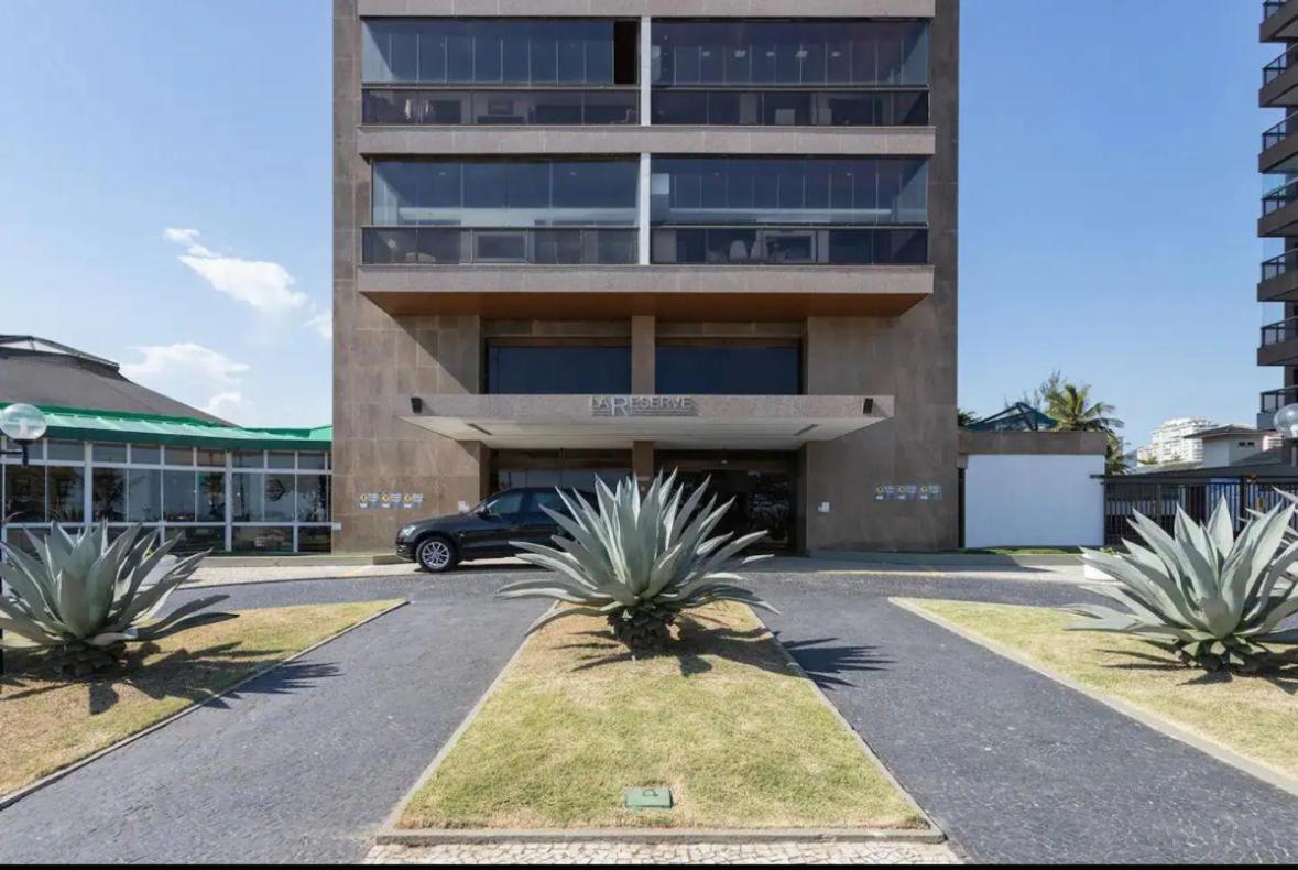 Lindo Apto No Melhor Lugar Da Barra Da Tijuca! Com Uma Vista De Tirar O Folego, Frente Para O Mar! Totalmente Equipado E Decorado Ao Lado Dos Melhores Hoteis E Quiosques Da Barra! Portaria 24H, Piscina, Sauna, Jacuzzi, Academia, Garagem, Wi-Fi, Lavan Rio de Janeiro Extérieur photo